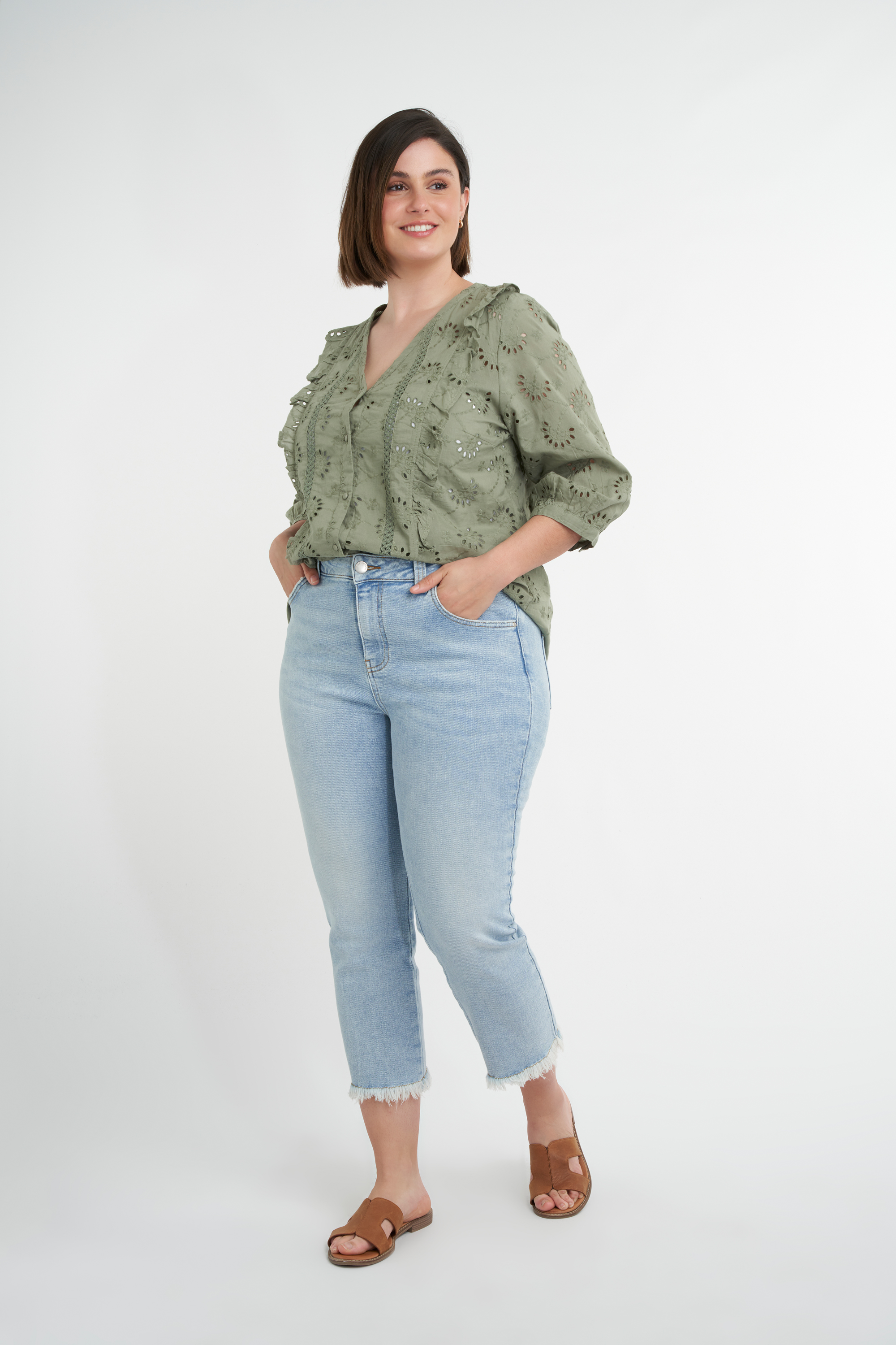 Broderie angliase blouse image 6