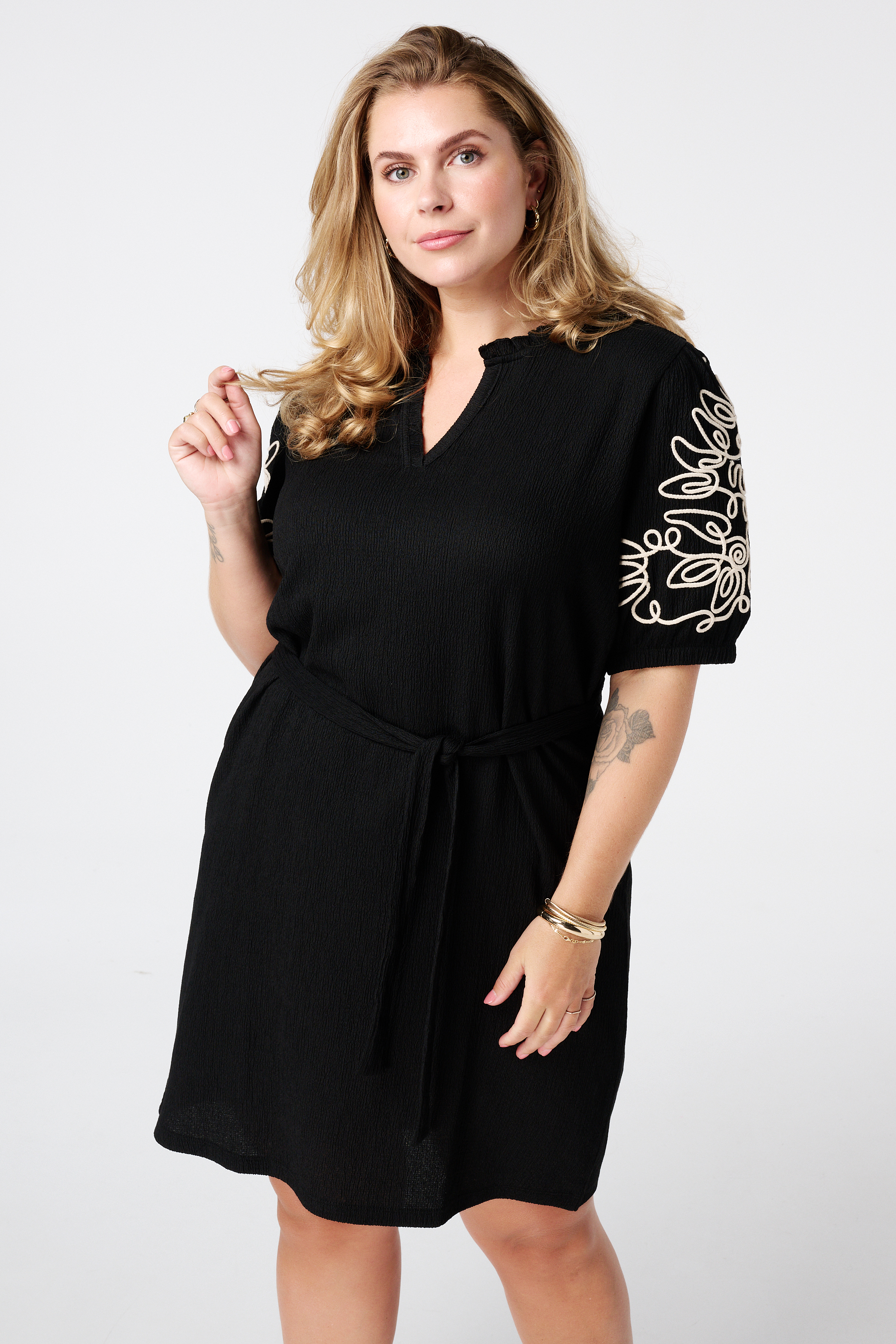 Studio Apartment Ms Mode Jurken Ms Mode Off Shoulder Jurk Rood Off