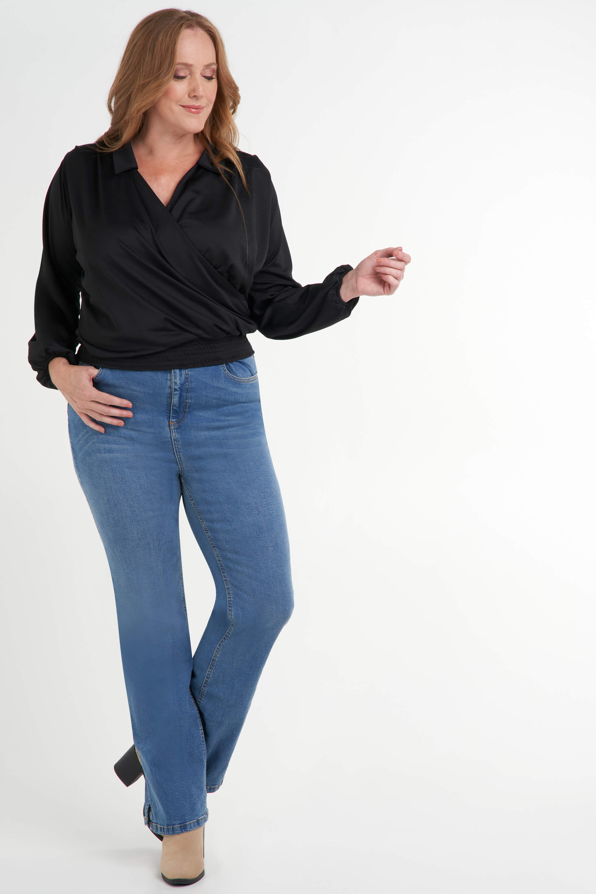 High waist jeans met split image number 4