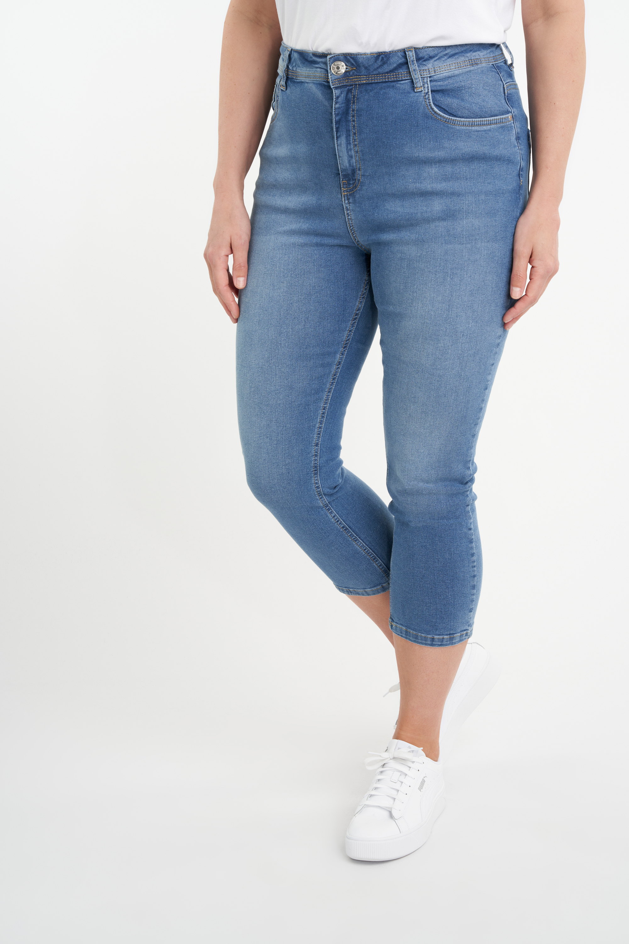 3/4 Skinny leg high waist jeans CHERRY image 6