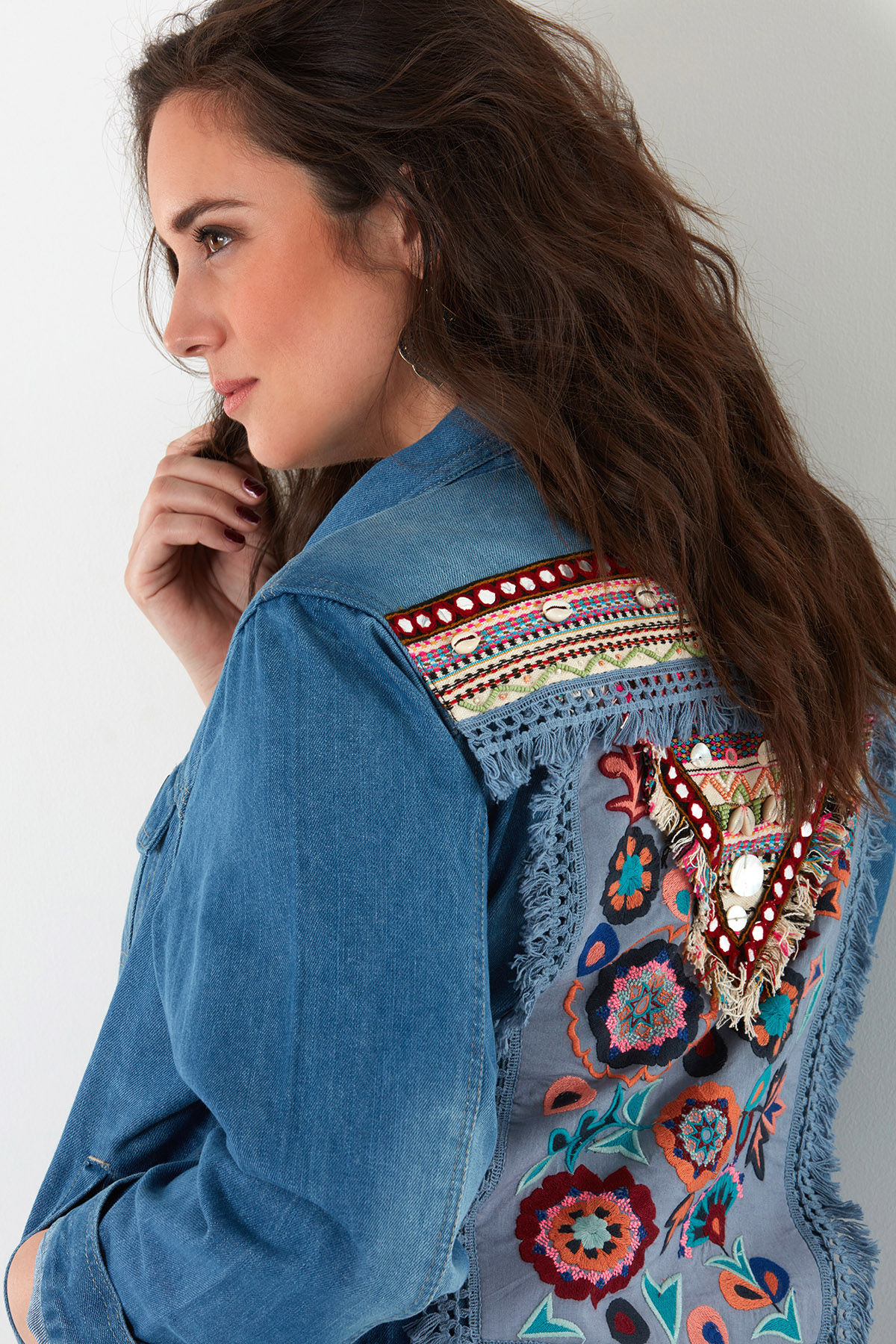 Spijkerjas met boho detail Spijkerjas met boho detail