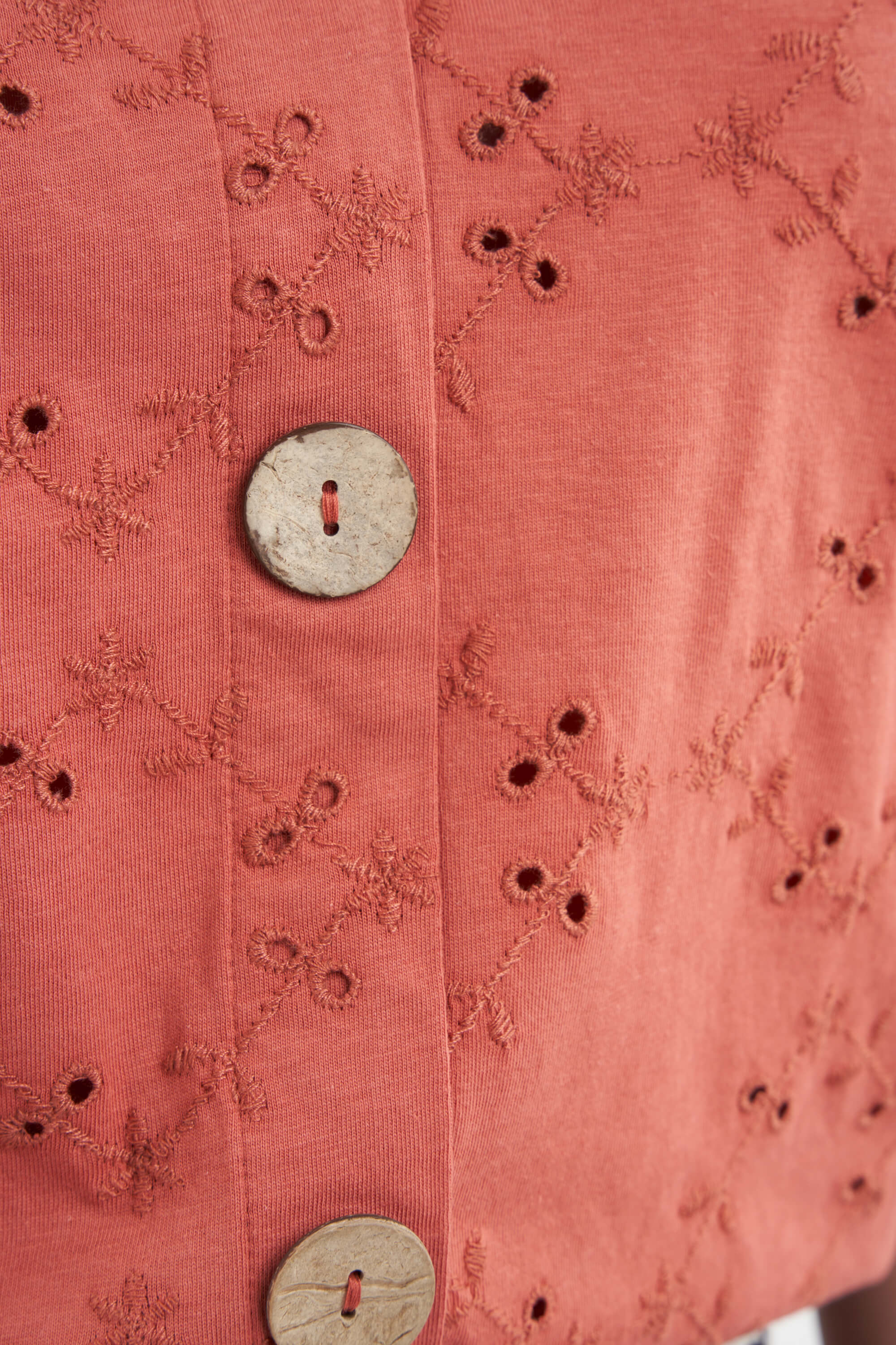  Top met broderie anglaise image number 5